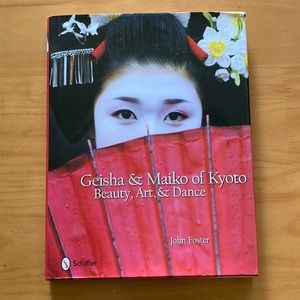 GEISHA & MAIKO OF KYOTO BOOK